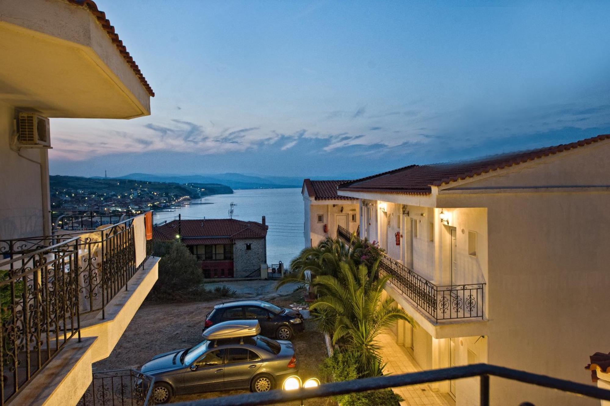 Lazaridis Luxury Studios & Apartments Nea Roda Exterior foto